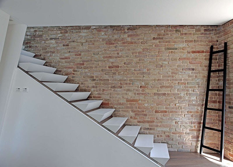Geometric Minimalist Stair Style