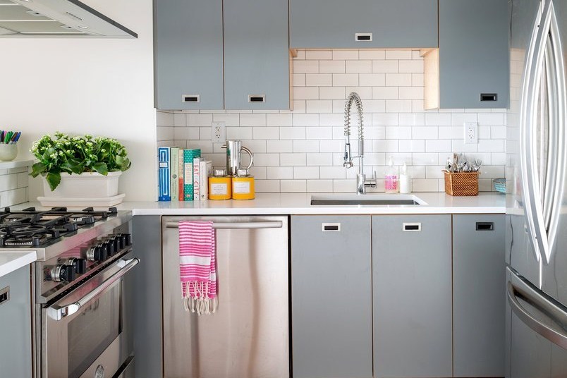Minimalist kitchen gray