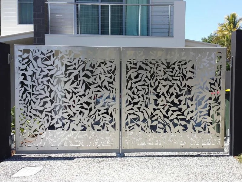 Laser Cutting Fence with Leaves